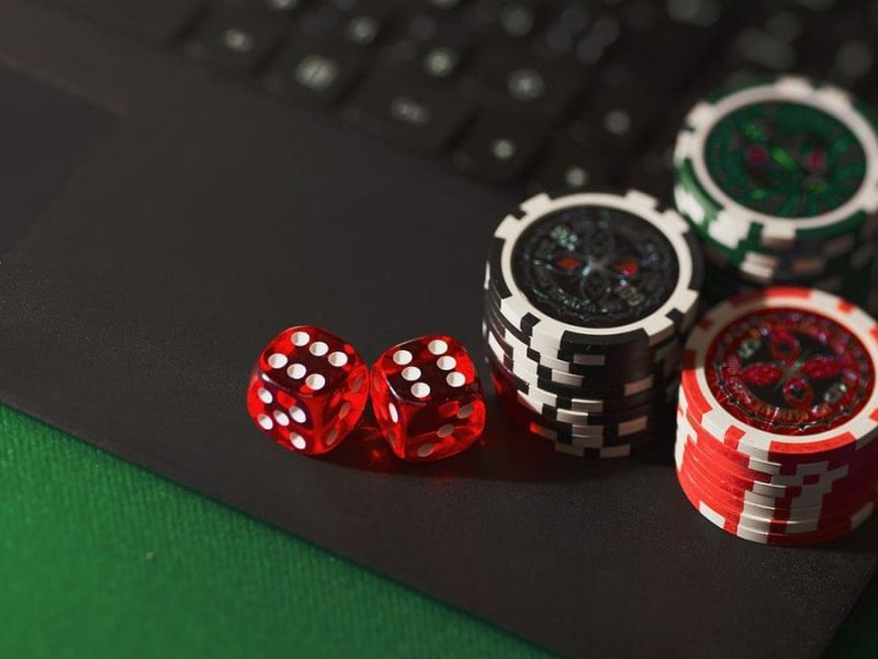 Comparing Traditional and Online Casino Games: Which Is Better?